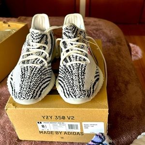 Yeezy Boost 350 V2